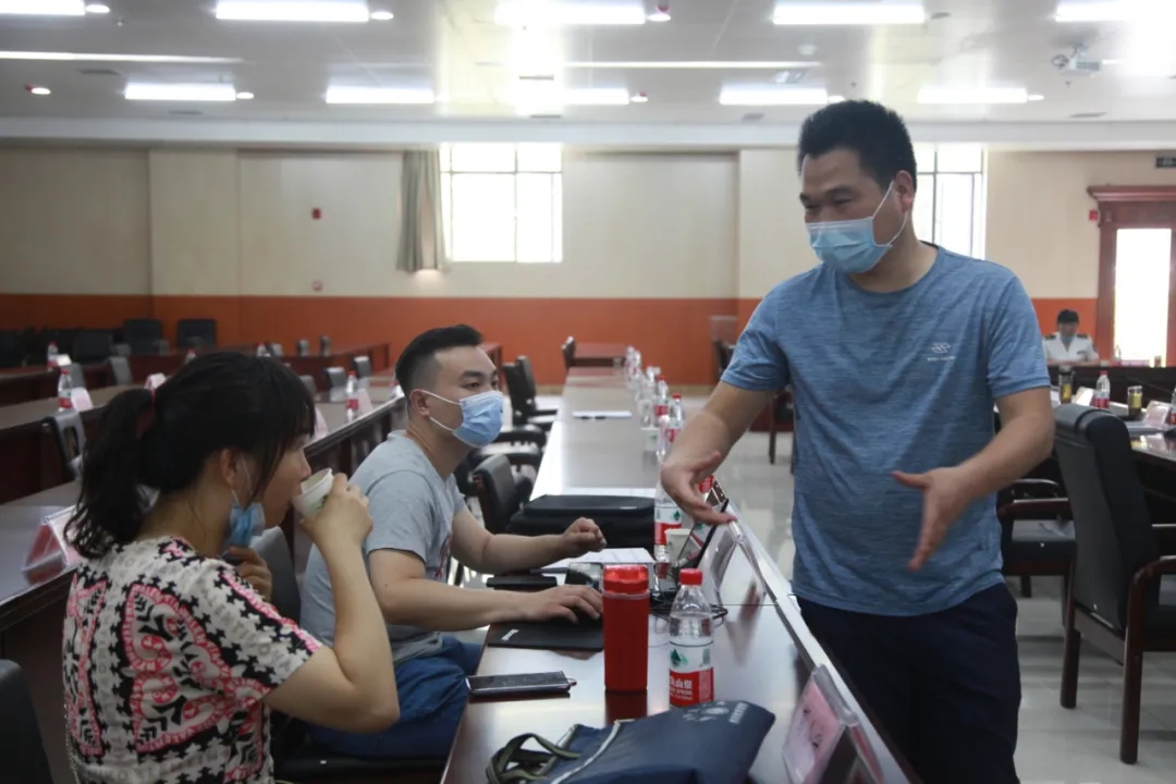 去去去.webp.jpg 去去去.webp.jpg