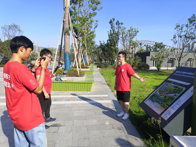 4  校史寻访_副本.jpg