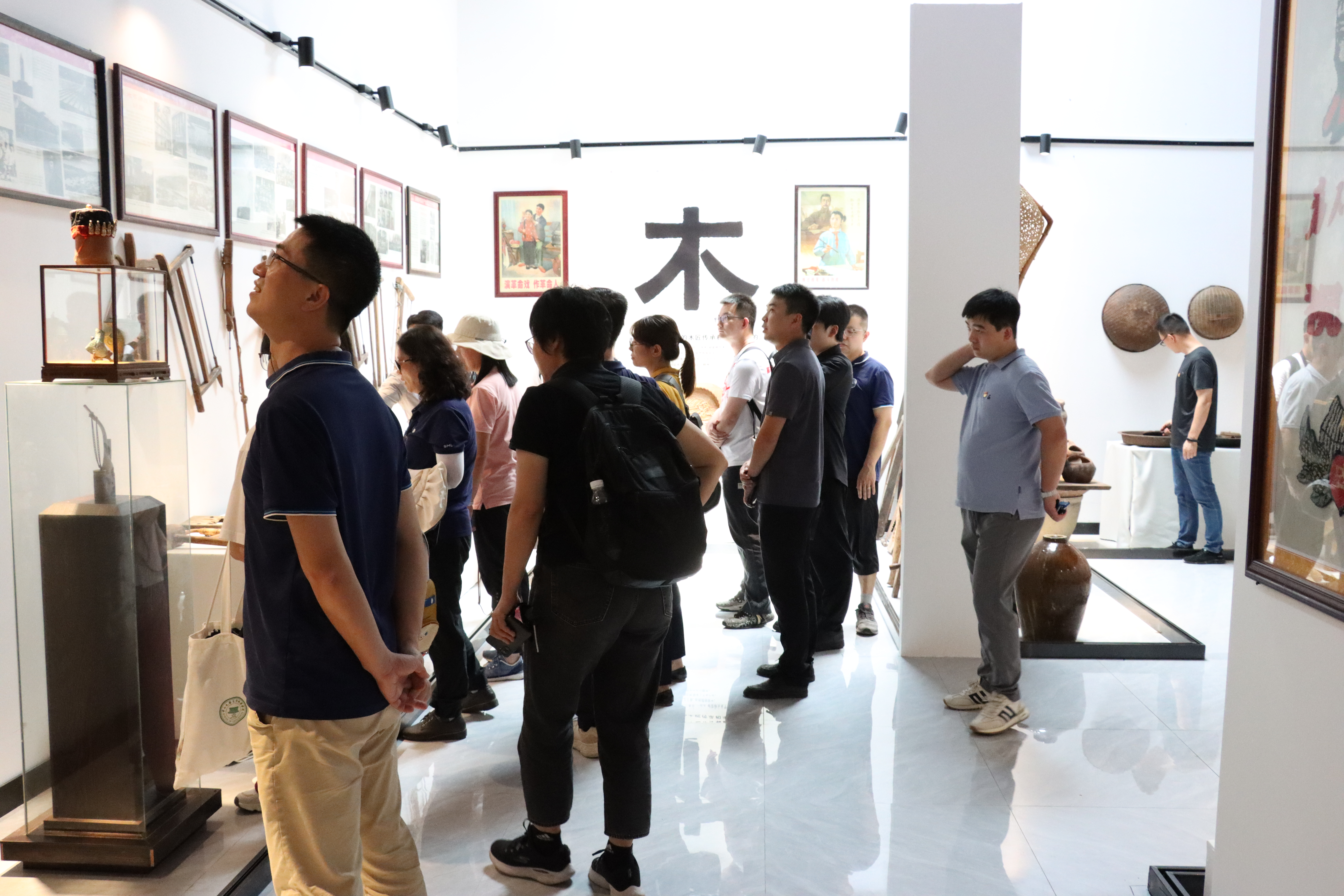 参观高凉墟文化产业示范带项目