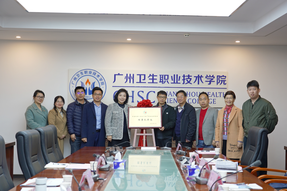 7581d5b60dc1479687c4f6368d91ac7c