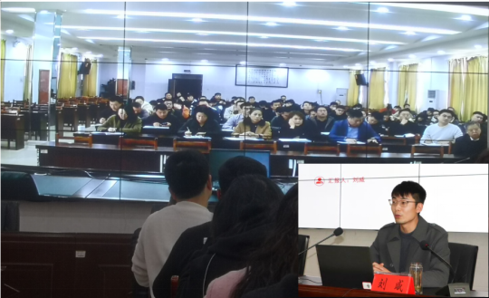 全校各基层支部党务工作者参加专题培训会