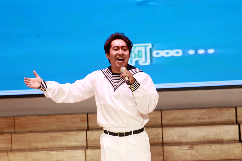 7.赵思源 《我爱这蓝色的海洋》