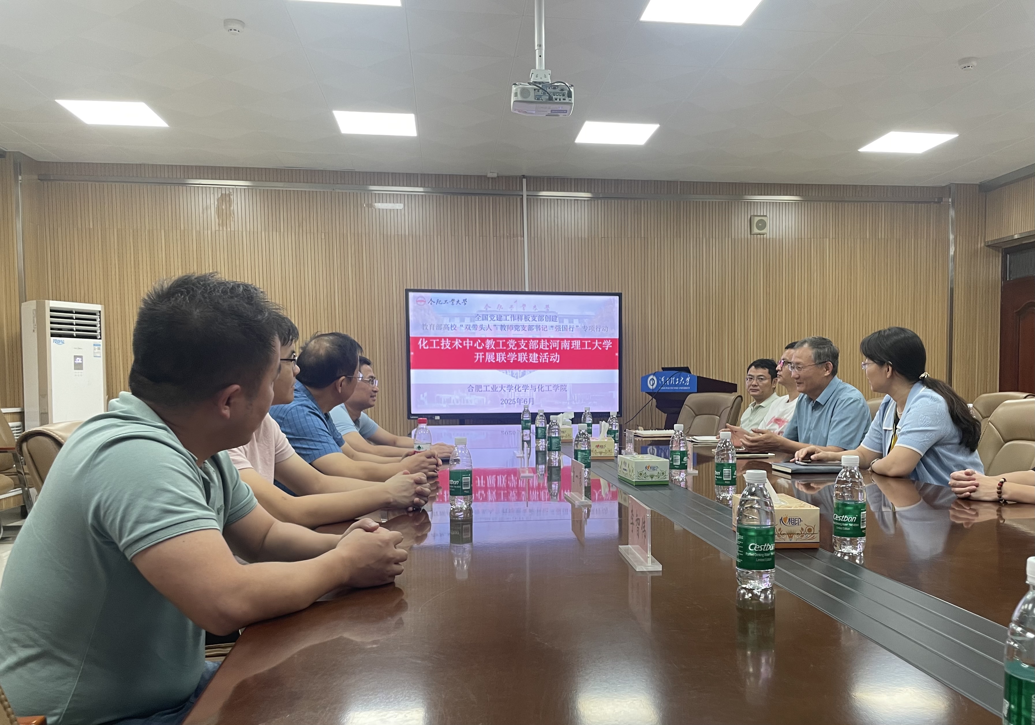 09066d379f7c790e8ab72f8970f84972