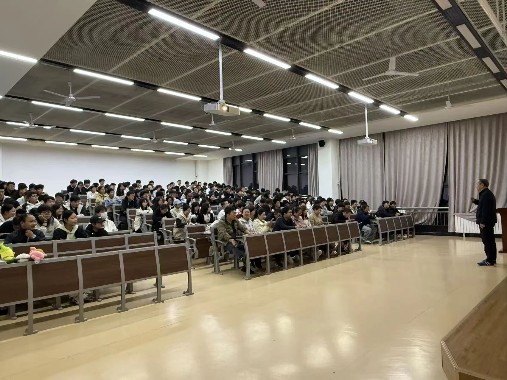 微信图片_2025-10-19_224439_570