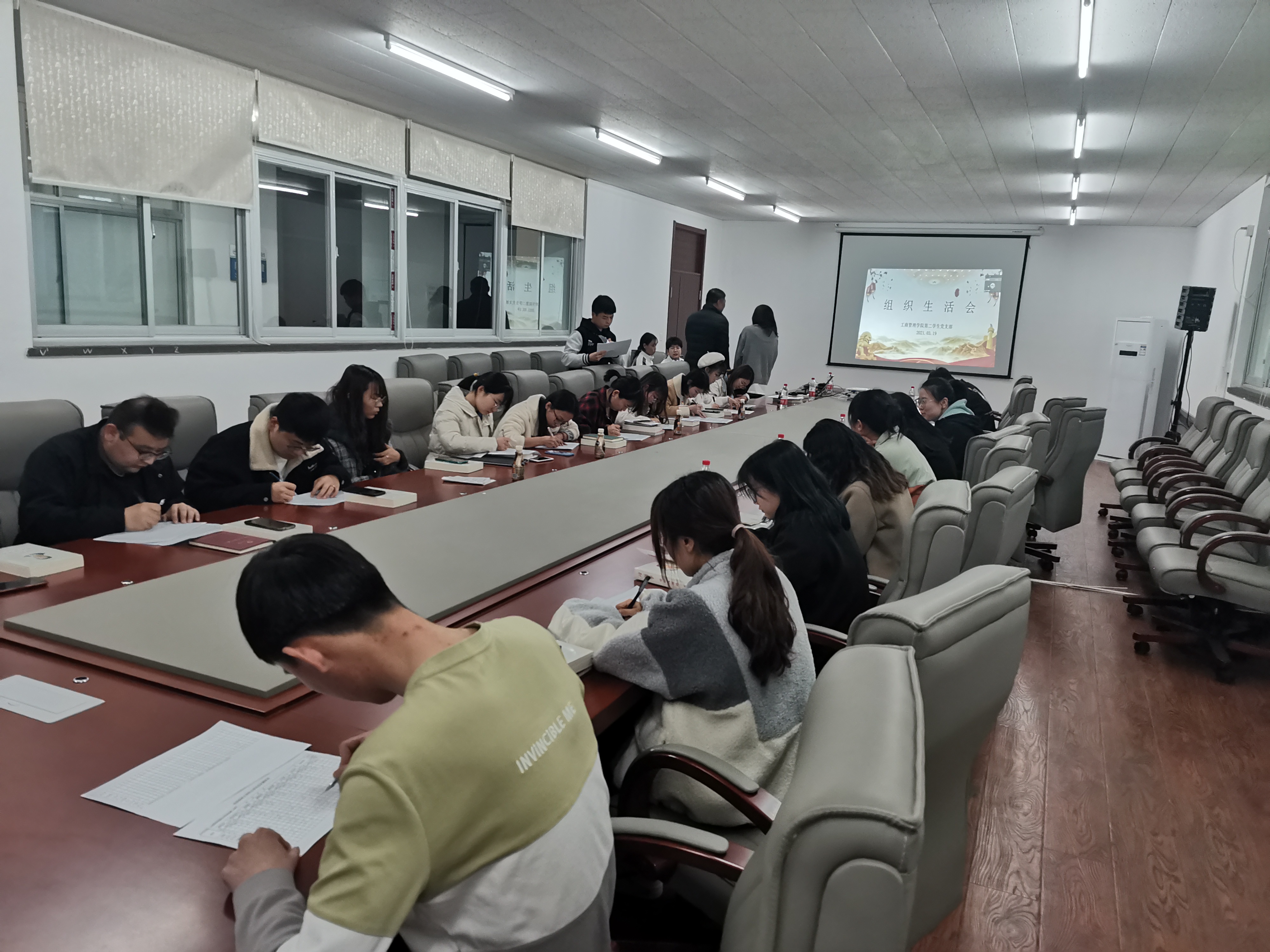 组织生活会 (2).jpg